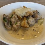 レストラン ヴァロリス - 豚肩ロースとジャガイモのクリーム煮マスタード風味