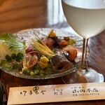 うなぎ割烹山田 - お刺身盛り合わせと美味しい日本酒