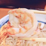 ラーメン 坊也哲 - プリップリのエビで美味しかったです