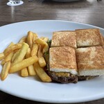 TWO ROOMS CAFE GRILL BAR - 