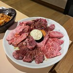やきにくのチャンプ - 肉達　2    焼き過ぎ厳禁です！サッと焼くだけでヨシ！