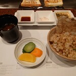 ビフテキのカワムラ - ガーリックライス＋1,100円