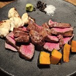 神楽坂 囲炉裏 肉よろず - 