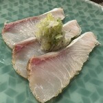 ゆう心 - ひらまさの昆布じめ　ちりめん入りのネギソース