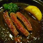 おばんざい くじら亭 - くじらのステーキ（食いかけ）