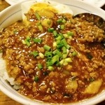 荘園 - 魯肉丼