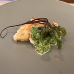 エピセ - 平目のムニエルの青海苔のソースとビーツ