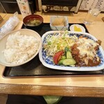 定食専門店 いててや - チキンエスカロップ定食1050円