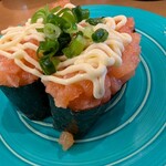 廻し鮨 新鮮や - サーモン中落ち軍艦