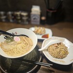麺処 田ぶし 沼津店 - 熟成醤油ラーメン　半チャーハン餃子3個セット