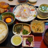 和食日和 おさけと 日本橋三越前 - 