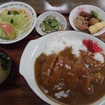 カツカレー 800円