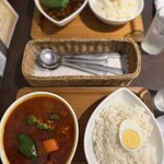 スープカレー屋 鴻 神田駿河台店 - 