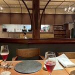 cenci - 中二階のお席に案内されました。厨房が見えます。