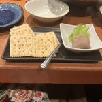 ばんから - 自家製レバーのパテ ｸﾗｯｶｰで(¥880)