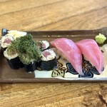 一魚一会  - ・海ぶどう鉄火640円/税込
・島まぐろ握り2貫 580円/税込