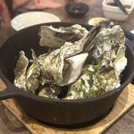 原始焼き酒場ルンゴカーニバル - 牡蠣のガンガン蒸し1320円