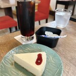 カフェ シエスタ - レアチーズケーキ+アイスコーヒー