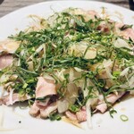 ファンタジスタ - ローストポーク　この大葉が良いアクセント