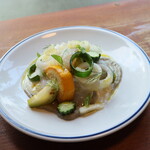 Hachihare - スズキと夏野菜のカルパッチョ