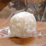 桶家乃隠居 - 塩トマト大福