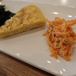 トーコーキッチン - ジャーマンオムレツ 副菜二品