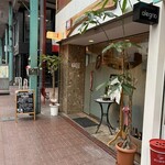 Bistro TATSU - 入り口の様子