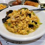 逸品火鍋 四季海岸 - 豚肉と胡瓜、玉子の炒め980円（ランチは、ご飯、味玉、惣菜ほか、食べ放題）