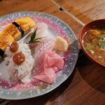 魚や 旬平 - 握り3種(たまご、ヒラメ、ハモ)