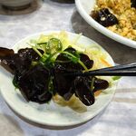 逸品火鍋 四季海岸 - 豚肉と胡瓜、玉子の炒め980円（ランチは、ご飯、味玉、惣菜ほか、食べ放題）