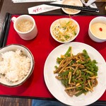 中国料理 川菜味 - 牛肉のオイスターソース炒め定食