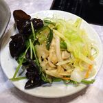 逸品火鍋 四季海岸 - 豚肉と胡瓜、玉子の炒め980円（ランチは、ご飯、味玉、惣菜ほか、食べ放題）