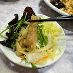 逸品火鍋 四季海岸 - 豚肉と胡瓜、玉子の炒め980円（ランチは、ご飯、味玉、惣菜ほか、食べ放題）