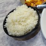 逸品火鍋 四季海岸 - 豚肉と胡瓜、玉子の炒め980円（ランチは、ご飯、味玉、惣菜ほか、食べ放題）