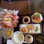 近江肉せんなり亭 伽羅 - すき焼き　上
                                ごはん、おかわり欲しかったなぁ…
                                　　（´-`）.｡oO 