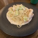 ELMO - 赤海老と春キャベツのクリームソース大盛り