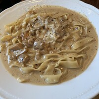 イゾラ スメラルダ - ポルチーニ茸に濃厚クリームソース