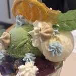 Art Gallery Cafe 茶々華 - 沢山の花が咲いたよう