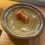 七転八起 - 静岡県産のトマト　塩はシャンパンを入れて煮詰めたシャンパン塩