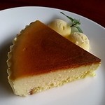 カフェ リトル・ウィング - チーズケーキ☆税込350円（2014/8現在）