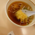 味の古久家 - わんたんアップ、大きくて海老がぎっしり