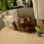 味の古久家 - テーブルセット