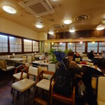 味の古久家 - 味の古久家 藤沢店 内観、レトロな雰囲気がたまらない