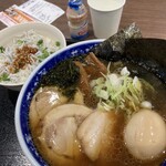 せたが屋 - 特製。1,370円。980円で食べたい