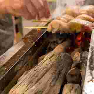 新鮮な甲斐信玄どりと大山どりを土佐備長炭で！こだわりの焼鳥◎