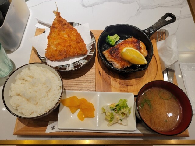 cafe Hanamori Nagoya Ike Shita Ten