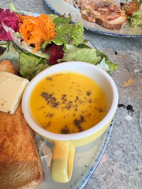 伝統と洗練が交差する築地のリラックス空間！築地の朝を私らしく