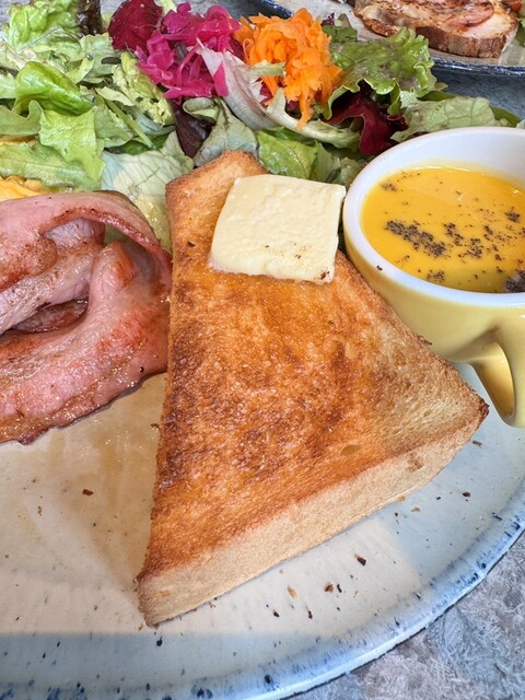 伝統と洗練が交差する築地のリラックス空間！築地の朝を私らしく