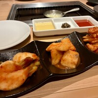 焼肉 黒田 - キムチ３種盛り合わせ