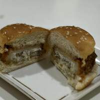 とんかつ まい泉 青山本店 - 白身魚のフライにマヨネーズソース